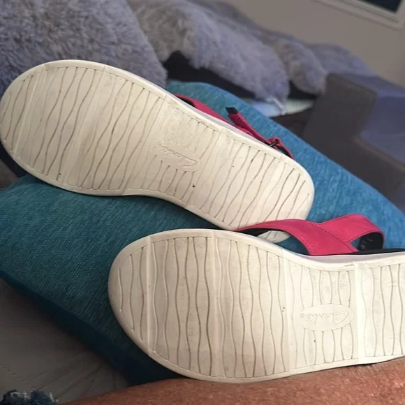 Clarks, red and blue between toes sandals. Small 1” wedge. Excellent condition. - Picture 4 of 6